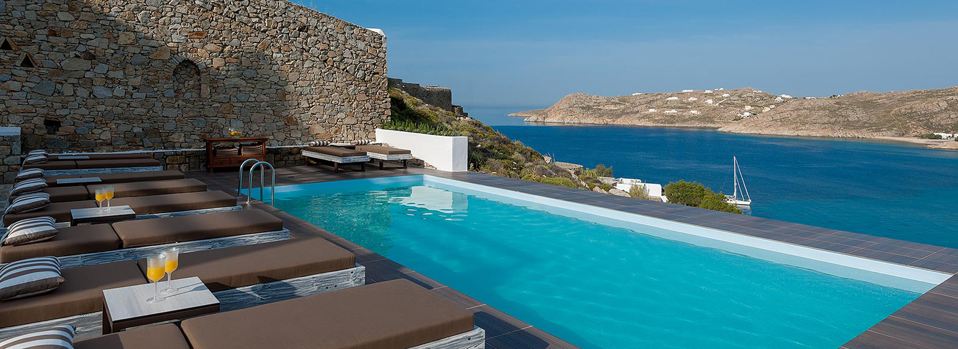 Cova Mykonos Suites - Reserve your luxury accommodation online