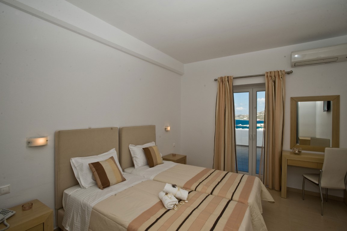 Zannis Hotel Mykonos -Book 3-star accommodation Mykonos Town