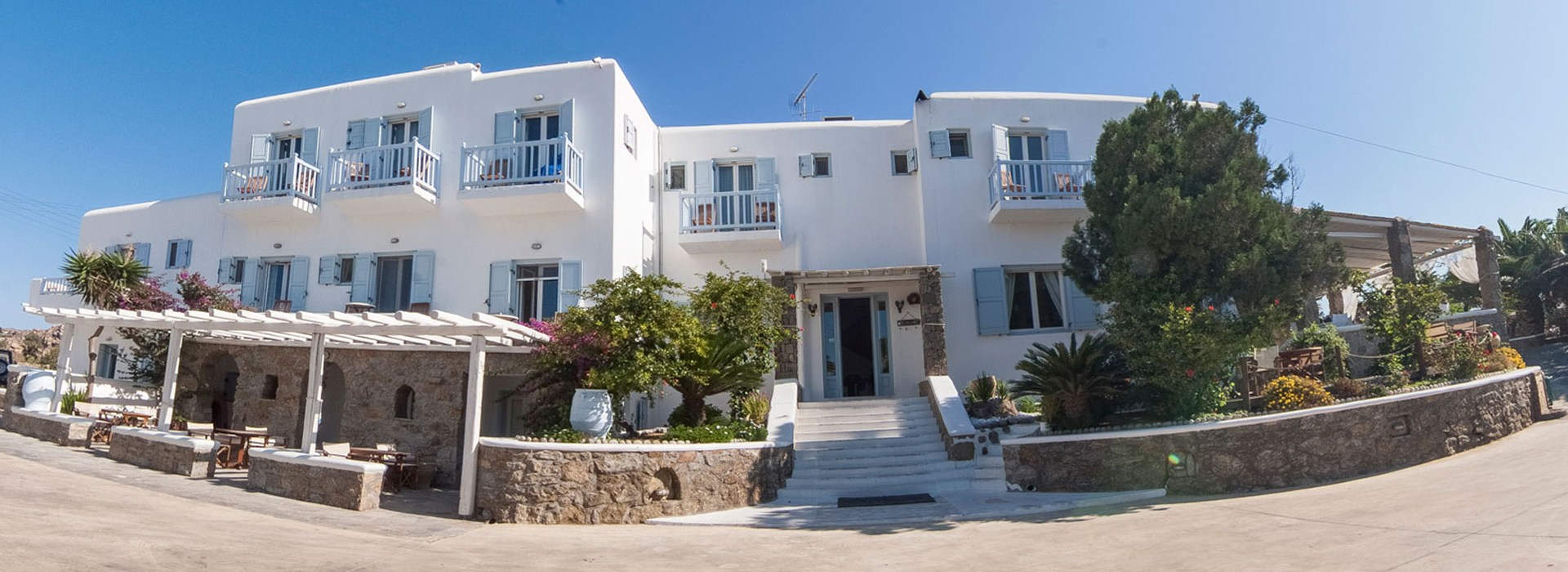 Zephyros Hotel Mykonos - Reserve your room in Paraga Beach, Greece
