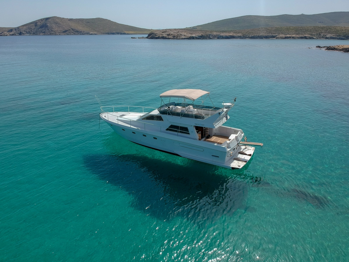 Ferretti Altura 52s - Private Yacht Rental in Mykonos for Day Cruise